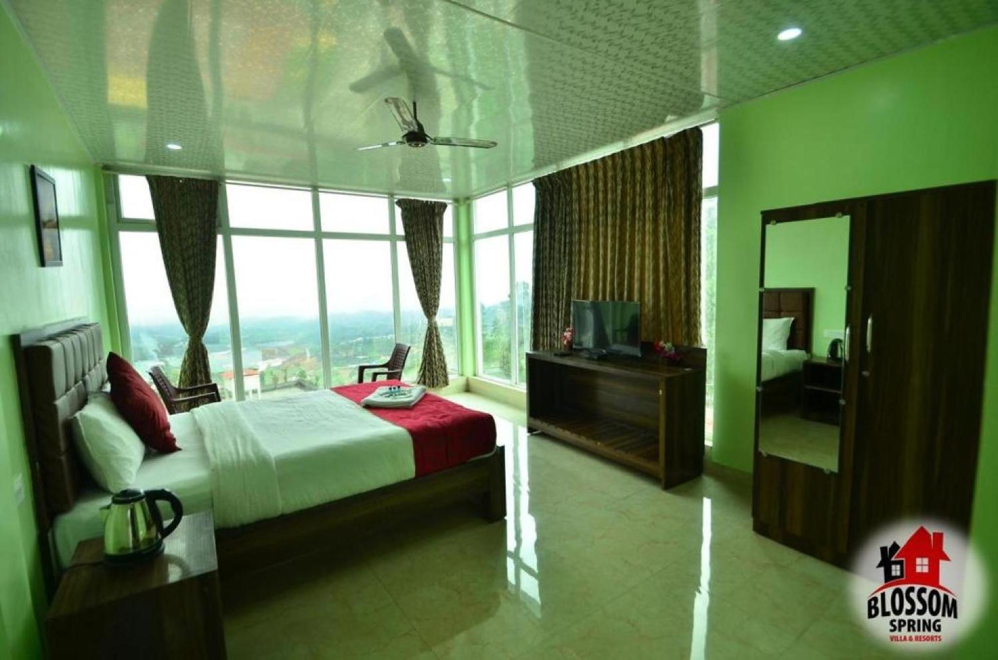 Blossom Spring Villa Утакаманд Экстерьер фото