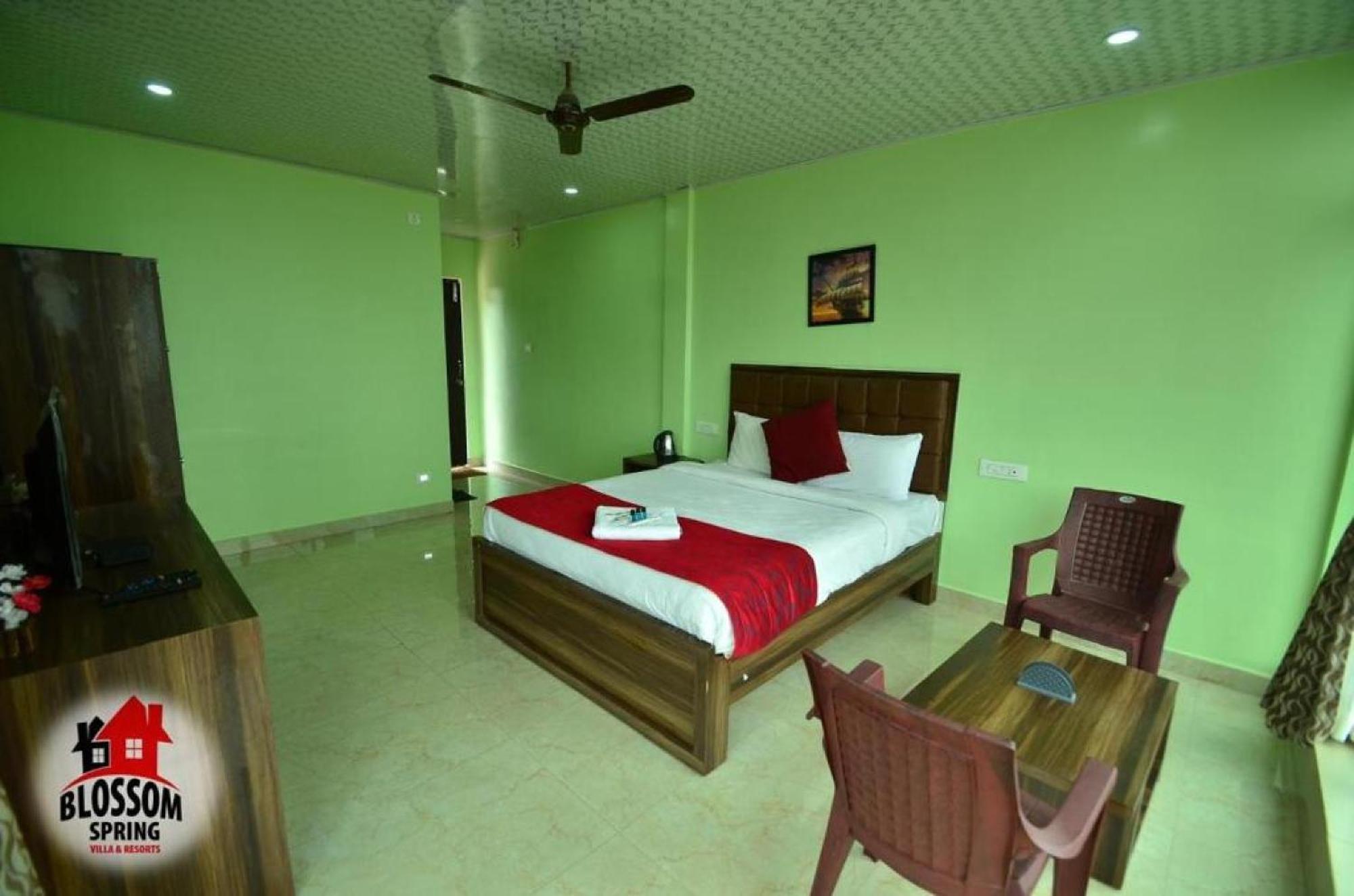 Blossom Spring Villa Утакаманд Экстерьер фото